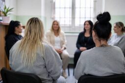 Bývalé vězeňkyně vrátily ženám za mřížemi víru v nový život