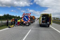 Najel do silničního značení a havaroval. Z D1 letěl rovnou do nemocnice