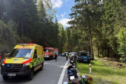 S hezkým počasím vyjeli na silnice i motorkáři. Nevyhnuly se jim nehody.