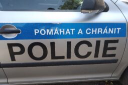 Policie představí techniku i speciální vozy včetně Ferrari