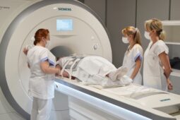 Pět let špičkové diagnostiky. Magnetická rezonance pomohla tisícům lidí z regionu