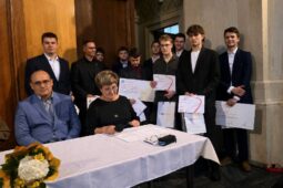 Nejlepší studenti získali od ČEZ až 16 tisíc korun