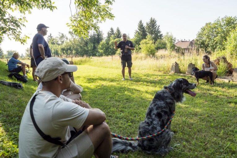 Pejskaři si odnesli cenné rady k výcviku i společné zážitky
