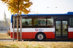 Jedna jízdenka, dva kraje. Cestování mezi středními a jižními Čechami čeká velká změna