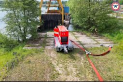 VIDEO: Jak používat velkokapacitní čerpadlo SOMATI? Hasiči trénovali se speciálním prostředkem pro dopravu vody