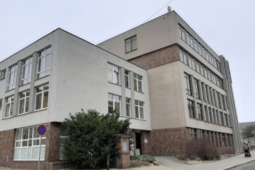 Z úřadu práce se budou ozývat výstřely. Policie v Rokycanech chystá speciální cvičení