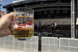 Pivo, hudba a tropy v zádech. Rokycany si užily deváté Pivní slavnosti