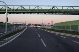 Viděli jste střet hasičského a osobního auta? Oznamte to policii