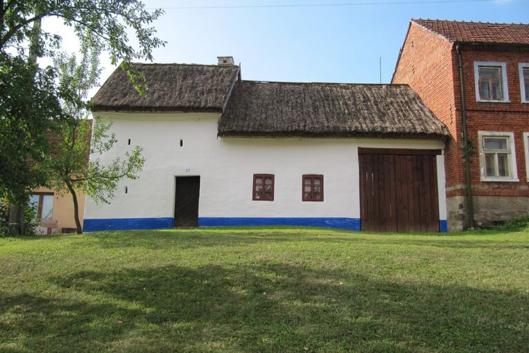 Vlčnov, čp.57. Zdroj foto: https://commons.wikimedia.org/ Palickap/ CC BY-SA 3.00