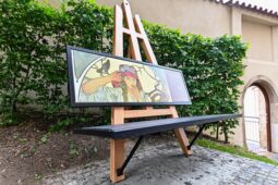 Muchova lavička láká na příběh Alfonse Muchy a Leoše Janáčka