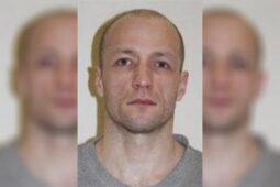 Vězeň odešel z nestřeženého pracoviště mimo areál věznice ve Znojmě. Policisté žádají veřejnost o pomoc při pátrání