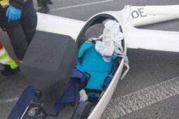 Policie hledá svědky pádu kluzáku v Brodě, při kterém se zranil pilot