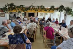 Jaká témata oceňují starší občané? Ohlas sklízí bezplatná doprava i plán výstavby nového domova seniorů