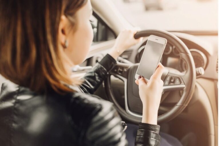 Mladí řidiči tváří v tvář realitě: Nultá hodina autoškoly ukázala, že za volantem rozhodují vteřiny