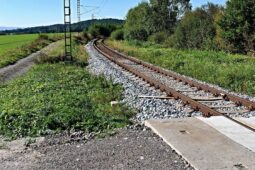 Tragédie na železnici v Jihlavě. Muž zemřel po srážce s vlakem