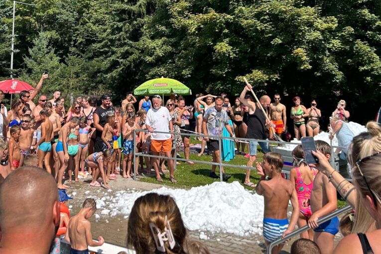 Na koupaliště dorazí sníh, bude koulovačka i sněhulák