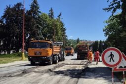 Opravy na Sokolovské si vyžádají změny v jízdních řádech autobusů