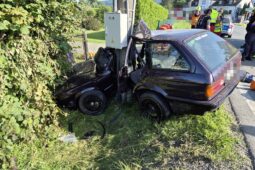 Vážná dopravní nehoda: Čtyři mladí skončili v nemocnici, řidič s těžkým zraněním