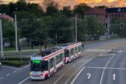 Tramvaje se vrátí na trasu přes Tržnici dříve. Výluka končí už dnes