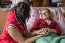 Důstojná pomoc v nejtěžších chvílích. Hospic Emanuel je tu pro rodiny