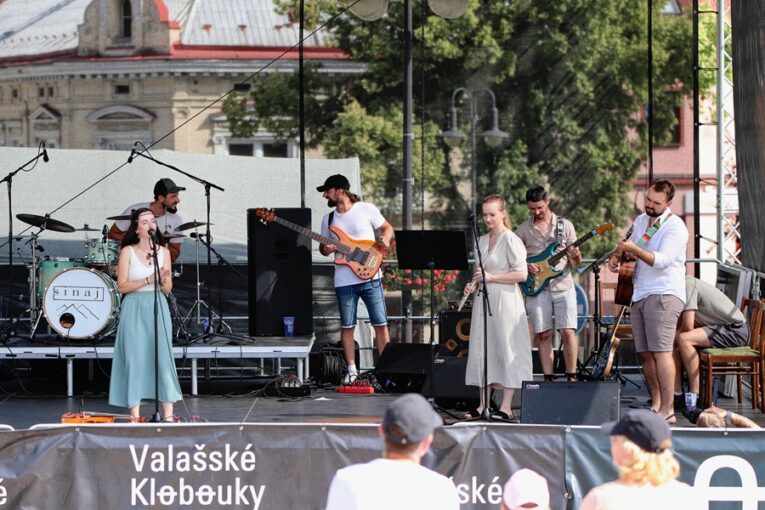 Klobouky ožijí setkáním muzikantů. Dorazí David Koller, Bára Poláková i desítky food trucků