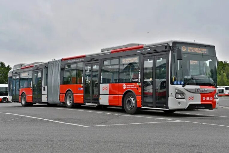 DPP plánuje nákup až 200 nových autobusů. Cestujícím přinesou vyšší komfort i lepší přístupnost