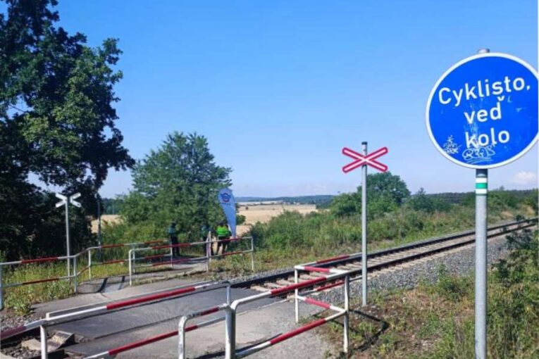 Stačí jediný pád. Policie znovu varuje cyklisty před častou chybou