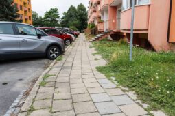 Opravy chodníků v Kroměříži pokračují. Na řadě jsou dvě další ulice