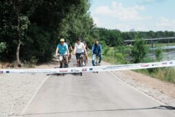 Labská stezka hlásí velkou proměnu. Deset kilometrů nového asfaltu láká cyklisty i pěší