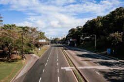 Dálniční známky bez automatického zdražování? Vláda chce zastavit valorizaci, opozice varuje před výpadkem miliard