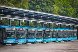 V ulicích Ostravy bude jezdit 70 nových elektrobusů