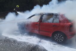 Na začátku dálnice D52 u Popovic na Brněnsku hořelo osobní auto