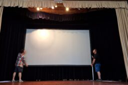 Do Karlovy Studánky se vrací kino. Promítat budou otec a syn