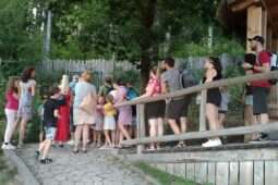Pravěké dobrodružství před setměním. Jihlavská zoo zve na rodinné prohlídky