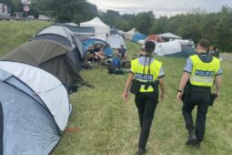 Desítky ukradených telefonů na Masters of Rock. Policisté zadrželi dva cizince