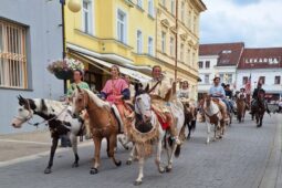 Město i farmu ovládnou kovbojové. Memoriál generála Custera slibuje stovku koní i velkolepou bitvu