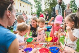 Léto ve Zlíně bude patřit dětem. Čekají je hry, divadlo, sport i setkání se záchranáři