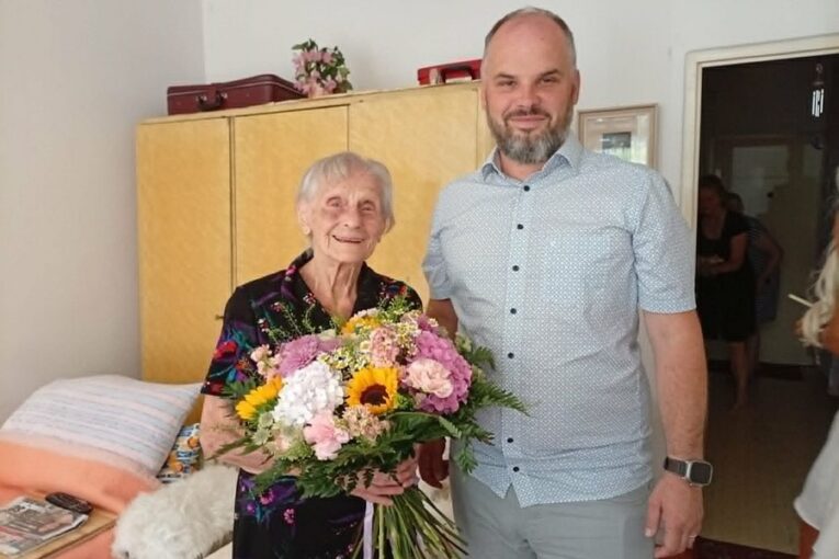 Nejstarší obyvatelka Zlína oslavila 105. narozeniny. Stále vaří, chodí na nákupy a plánuje výlet