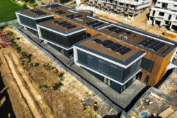 Šest nových tříd a větší zahrada. Berounská školka se brzy otevře dětem