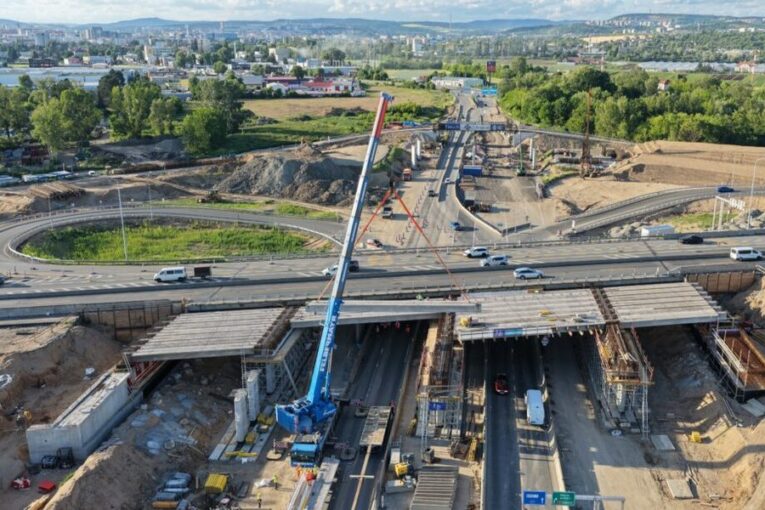 Upozorňujeme řidiče na víkendové omezení provozu na D2 v Brně 