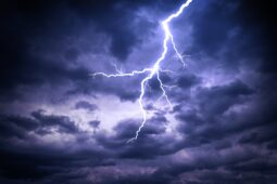Zlínský kraj čekají tropy i velmi silné bouřky, varují meteorologové
