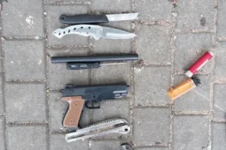 U dětského hřiště se objevil muž s nožem. Zasahovala policie
