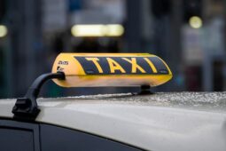 Senior taxi v Kroměříži mění pravidla. Od září bude potřeba nový průkaz