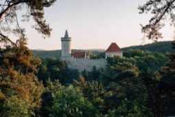 Střední Čechy zažívají turistický boom. Dorazil rekordní počet návštěvníků