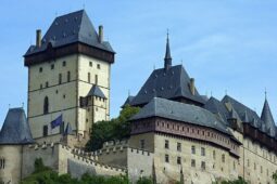 Přijeďte si dát kafe s kastelánem hradu Karlštejn