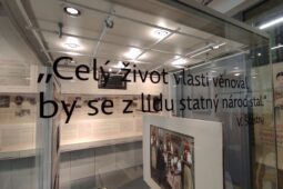Slavný rodák zůstal ve stínu Baťů. Zlínské muzeum připomíná 120 let od úmrtí Františka Bartoše