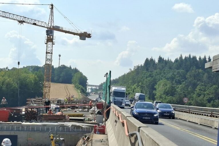 Most Šmejkalka čeká zatěžovací zkouška. Dálnice D1 se na dvě noci uzavře