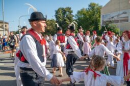 Uherské Hradiště zaplaví kroje, muzika a víno. Slovácké slavnosti nabídnou nabitý víkend
