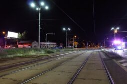 Řidič nejspíš přehlédl chodce a srazil jej. Ten na místě zemřel