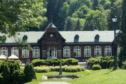 Chystáte se do lázní Karlova Studánka? Nově si lze pobyt předem zarezervovat